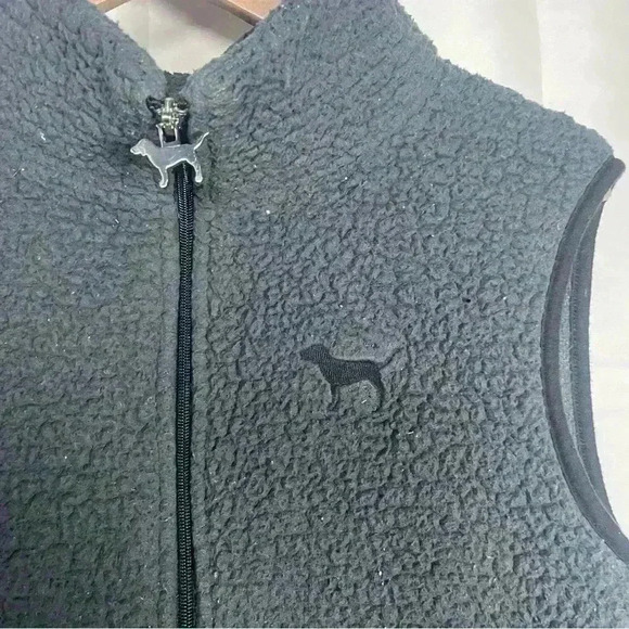 Victoria’s Secret pink Sherpa vest women’s large - Picture 2 of 4